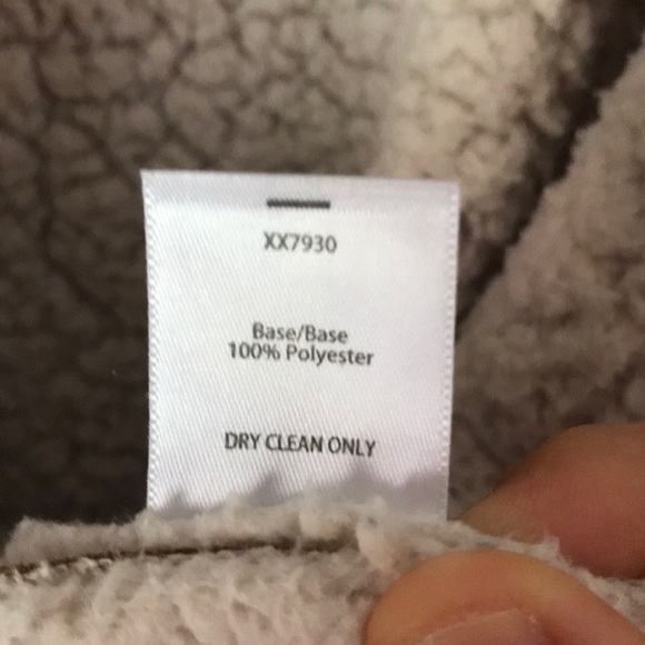 Fleecey Zippered Brown Vest, with Pockets! - Picture 5 of 6